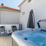 Appartement House Domen