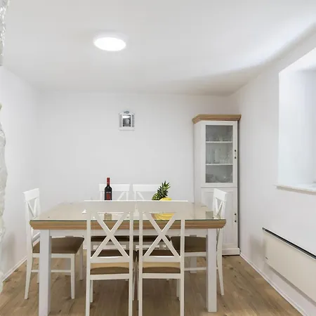 House Domen *
